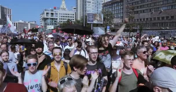 Libertarians rally ellen növekvő panziók — Stock videók