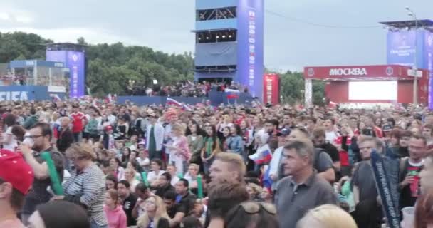 Fest der Fifa-Fans auf den Spatzenhügeln — Stockvideo