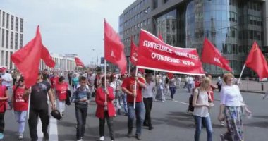 Yetiştirme karşı toplantı kabul etti