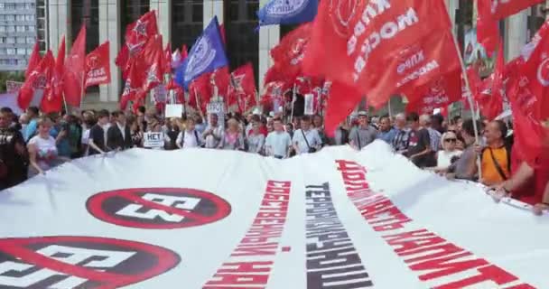 Einigkeit bei Treffen gegen Erhöhung — Stockvideo