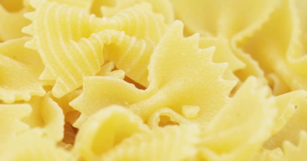 Macaroni Farfalle in bulk — Stockvideo