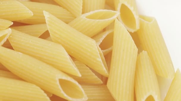 Maccheroni da un pasto di una macinazione ruvida — Video Stock