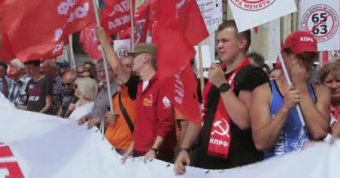 Yetiştirme karşı toplantı kabul etti