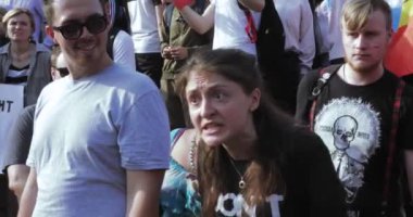 Emeklilik reformuna karşı yetkisiz ralli