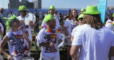 Maçtan önce müzisyenler