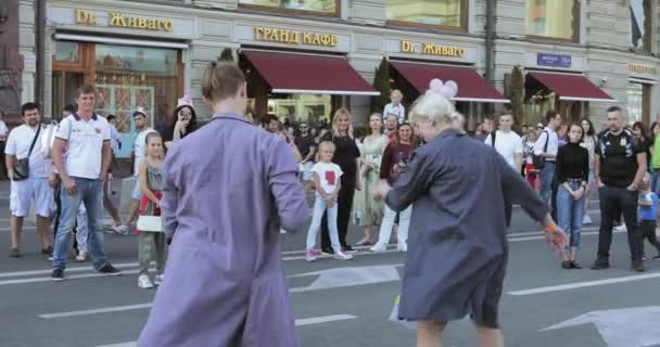 Театральное танцевальное представление — стоковое видео