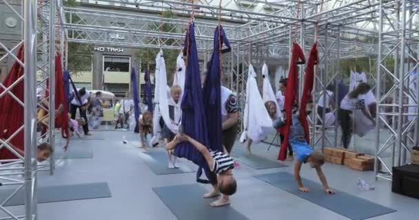 Russia Moscow September 2018 Master Class Yoga Hammocks Celebration Capital — Stock Video