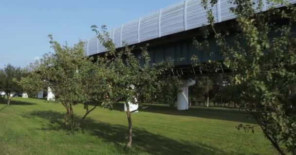 Fruit garden near the metro — Stock Video