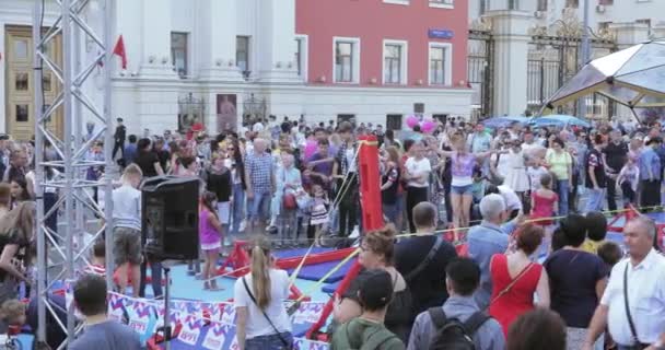 Parque infantil para equilíbrio — Vídeo de Stock