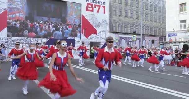 Spettacolo di danza alla celebrazione — Video Stock