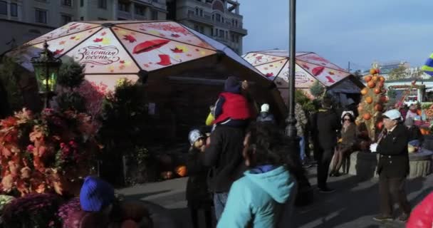 Festival gastronômico de outono de rua "Outono dourado " — Vídeo de Stock