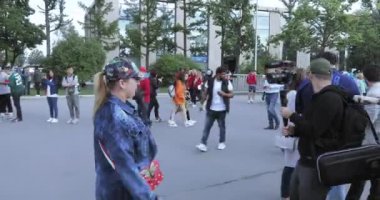 Fanlar futbol maçtan önce