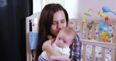 Anne ile Çocuk topa atlama