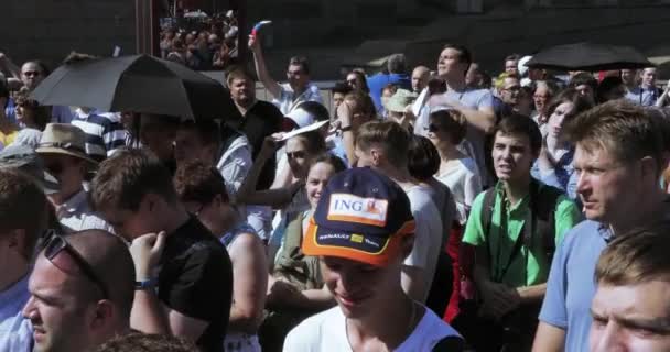 Libertariërs rally tegen verhoging van pensioenen — Stockvideo