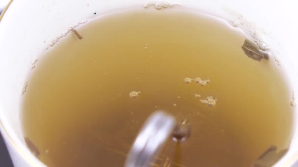 酿造的绿色茶壶 — 图库视频影像