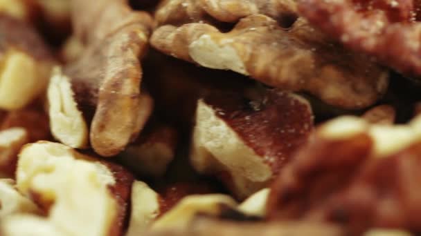 Nuts of Walnuts in bulk — Stock Video