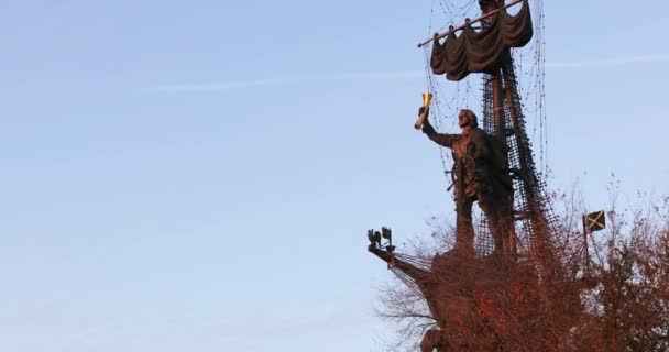 Monumento a Pedro I por Zurab Tsereteli — Vídeo de stock