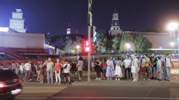 Fãs de futebol na Praça Vermelha — Vídeo de Stock