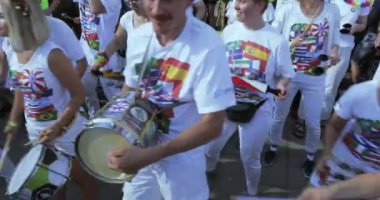 Maçtan önce müzisyenler