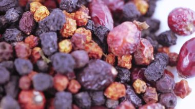 Karpat çilek toplama