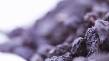 Mavi kuru üzüm yığını