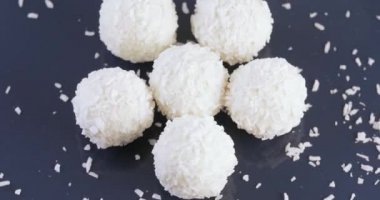 Hindistan cevizi gevreği şeker