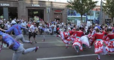 Bale performansını şenlikte