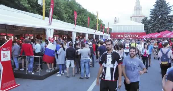 FIFA serçe tepelerde taraftarların Festivali — Stok video