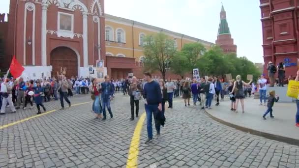 Марш "Бессмертный полк " — стоковое видео