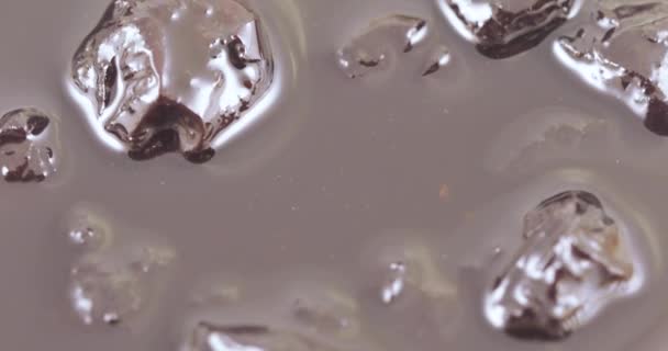 Engarrafamento de cereja com xarope — Vídeo de Stock