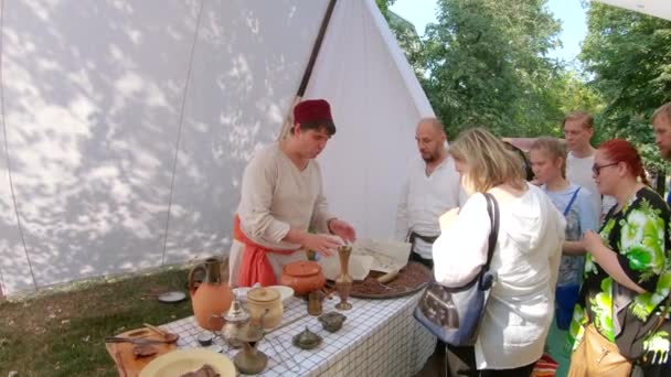 Arabiskt Kalifatat på festivalen — Stockvideo