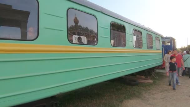 Lokomotiv og sovjetisk tog – stockvideo