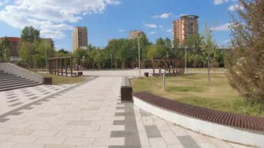 Academichesky Park'taki mağazalar ve işaretçiler