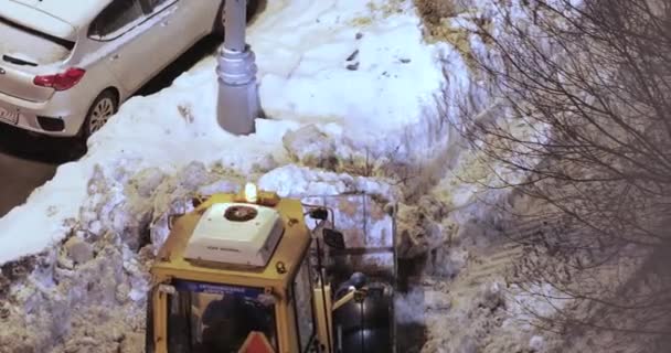 Śniegu czyszczenia ciągnika — Wideo stockowe