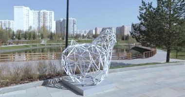 Parkta Paskalya figürleri