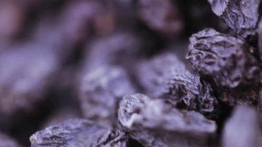 Mavi kuru üzüm yığını