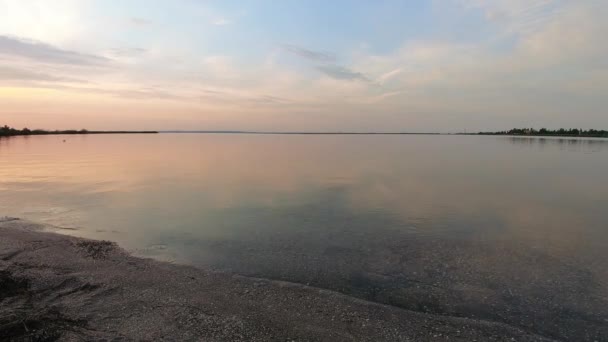 Захід сонця на березі моря — стокове відео