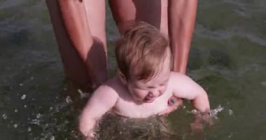 Denizde yüzme eğitimi