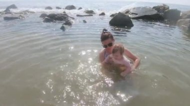 Denizde yüzme eğitimi