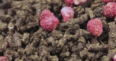 Ivan-çay çilek ile