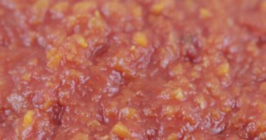 Kırmızı adjika konserve toplu