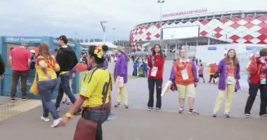 Gönüllü futbol önünde