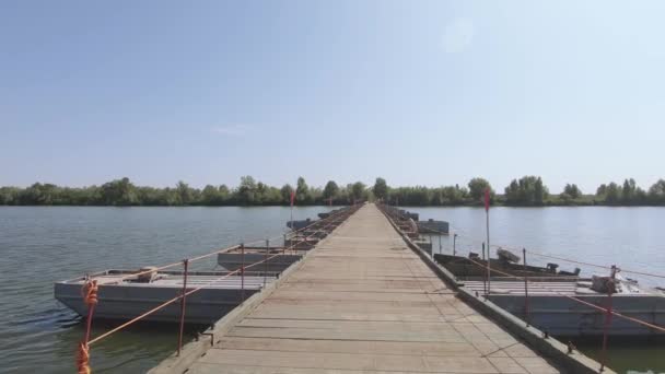 Pont de Pantone sur la rivière