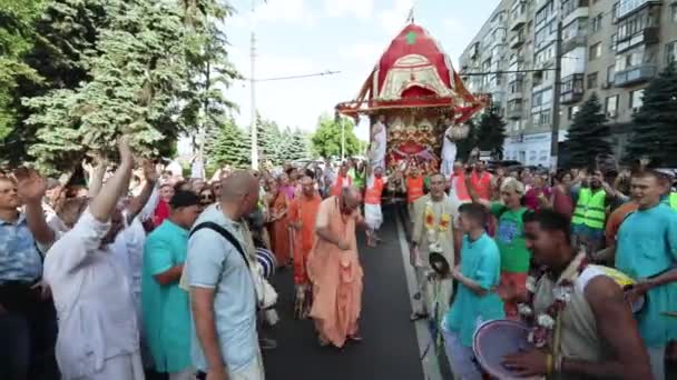 Ratha Yatra na cidade de Dnepr — Vídeo de Stock