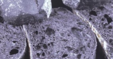 Siyah bir dilim ciabatta olur