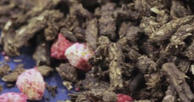 Ivan-çay çilek ile