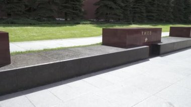 MOSCOW, RUSSIA - 25 Mayıs 2020: Leningrad, Kiev, Minsk, Stalingrad, Minsk, Sivastopol şehir kahramanlarının anıtları Mayıs 2020 'de Moskova Rusya Federasyonu' nda