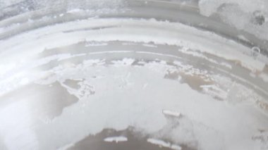 Sitrik asit köpük temizleme