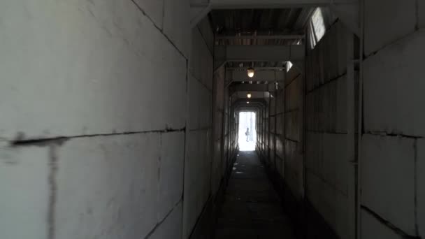 Tunnel piétonnier pour la sécurité