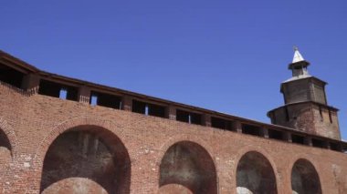 Novgorod Kremlin 'in duvarının görüntüsü